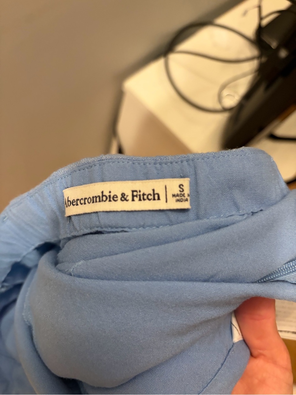 Abercrombie & Fitch Light Blue Linen-Blend Cropped Top & Belted Skirt Set - Picture 9 of 15